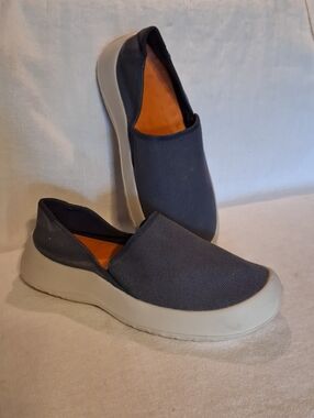 Men's Slip-On Canvas Loafers in Navy Men's Size 8 Women's Size 10